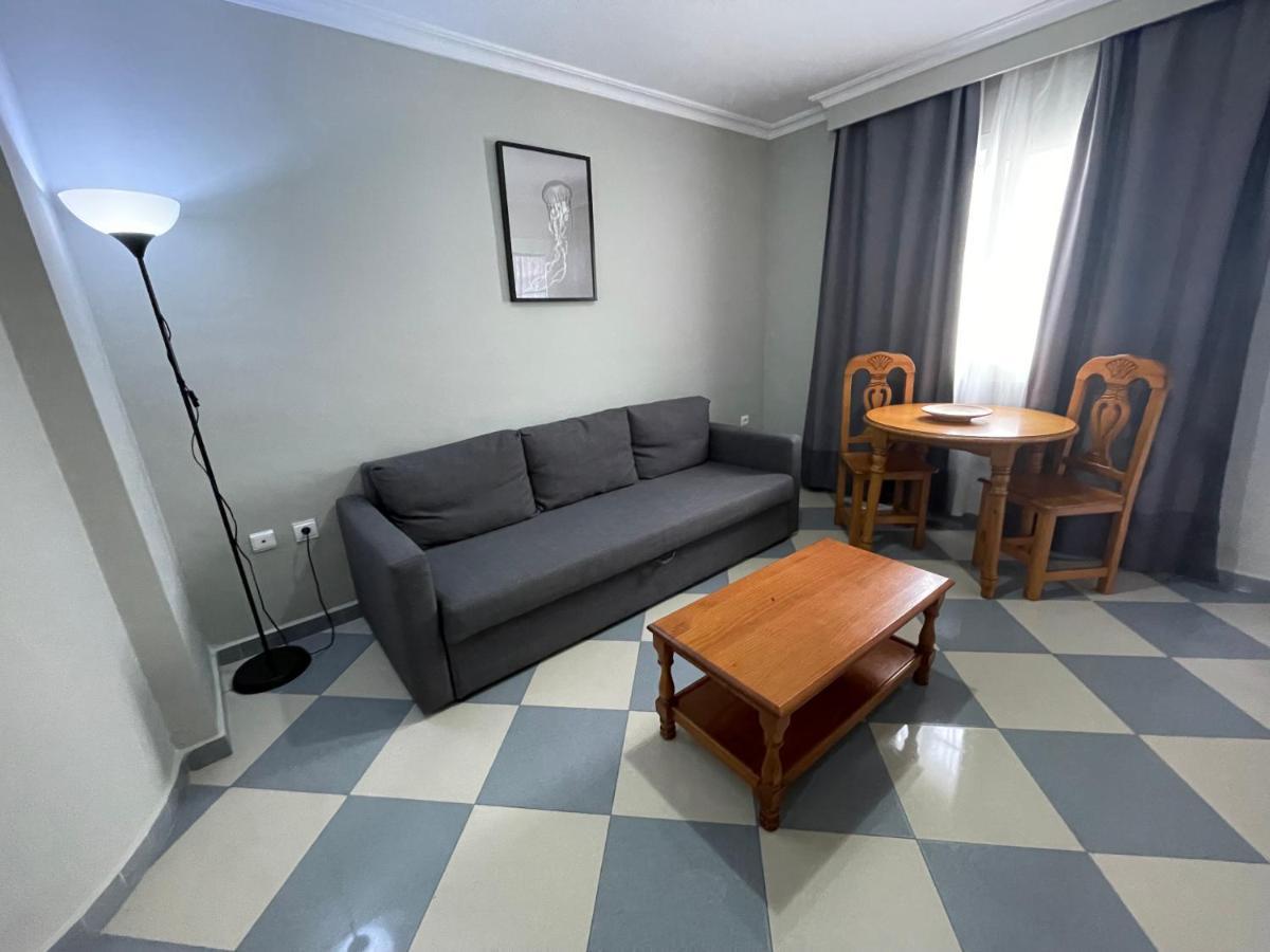 Apartamentos Nina De Oro Torremolinos Luaran gambar