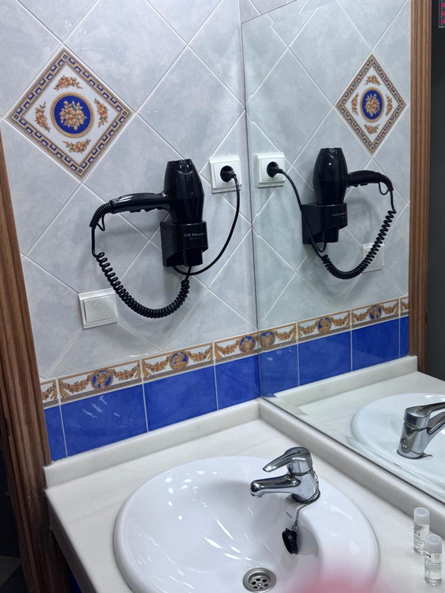 Apartamentos Nina De Oro Torremolinos Luaran gambar