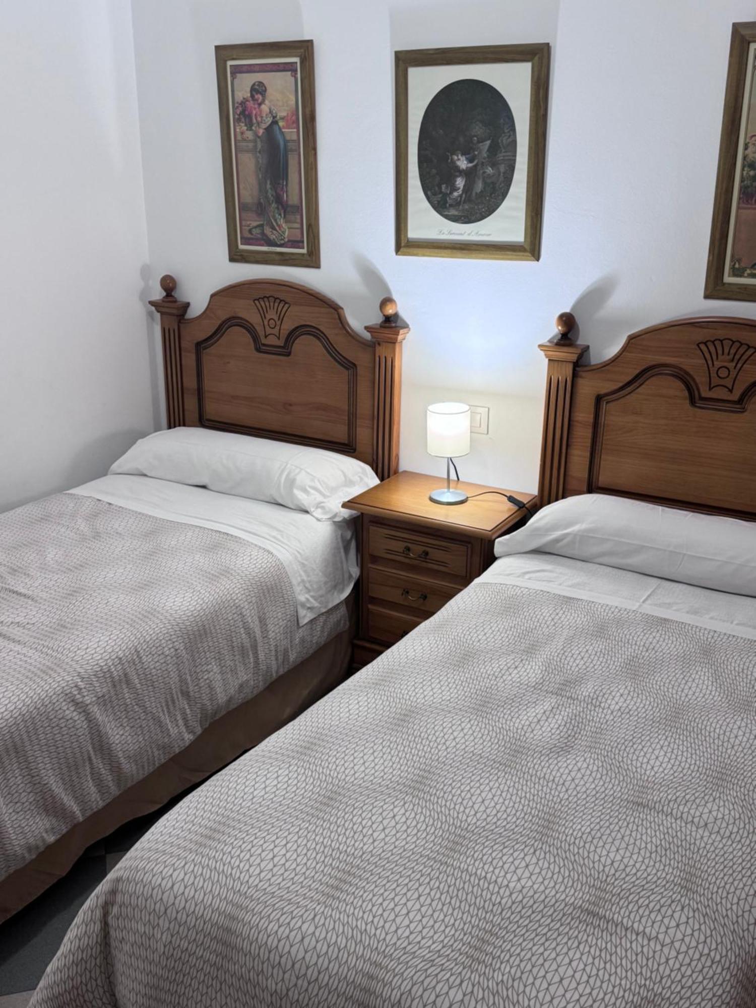 Apartamentos Nina De Oro Torremolinos Luaran gambar