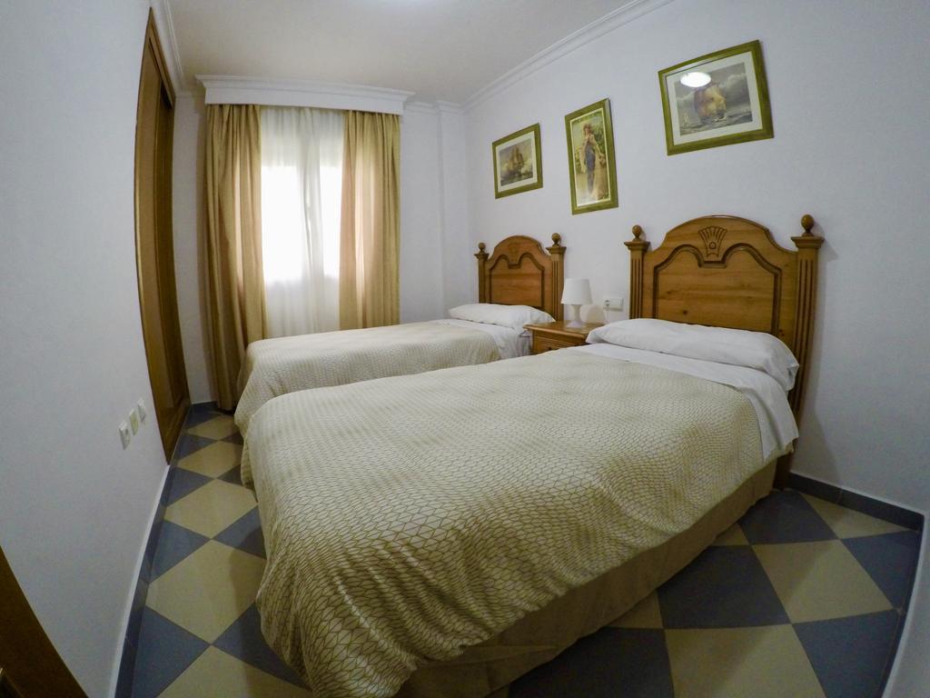 Apartamentos Nina De Oro Torremolinos Luaran gambar