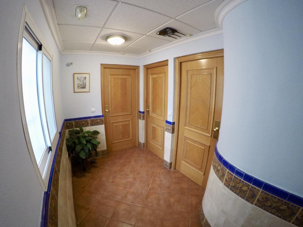 Apartamentos Nina De Oro Torremolinos Luaran gambar