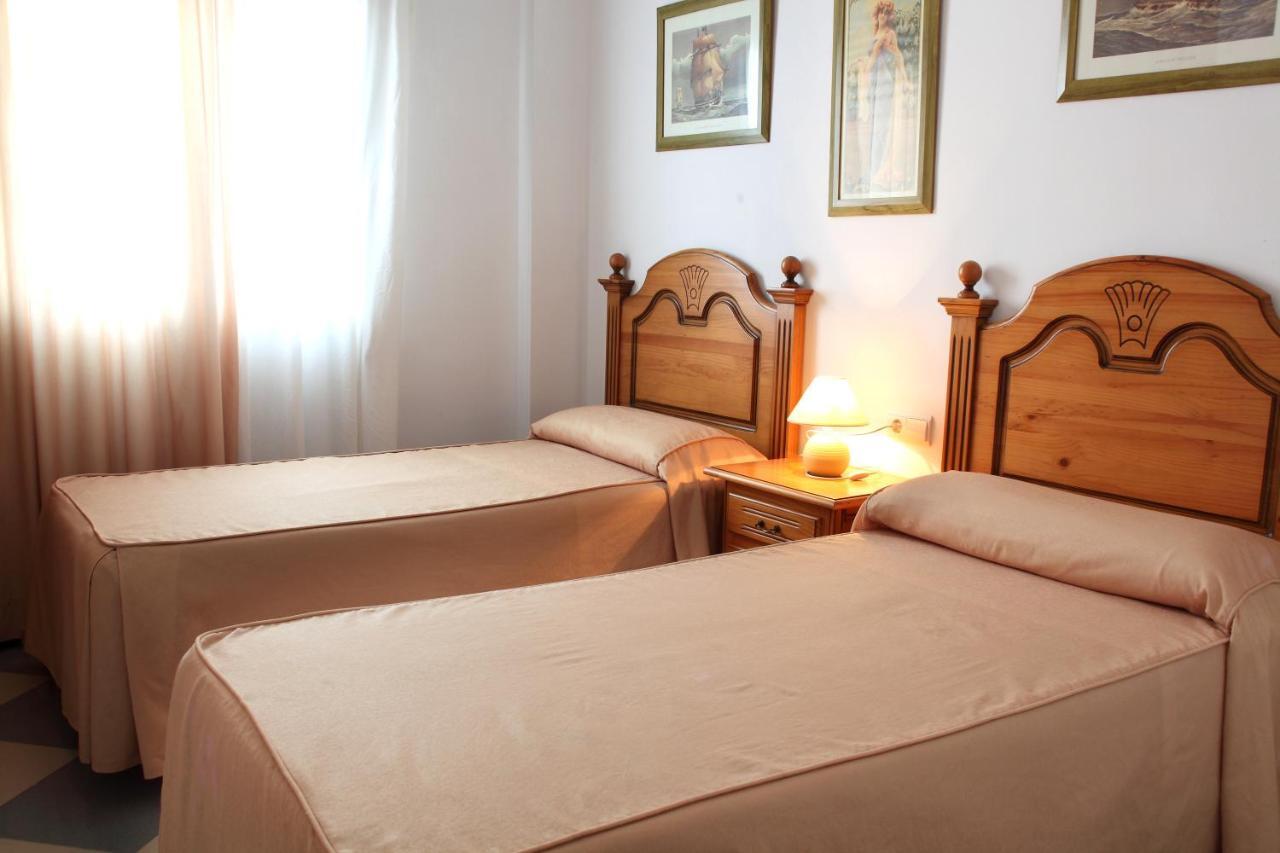 Apartamentos Nina De Oro Torremolinos Bilik gambar